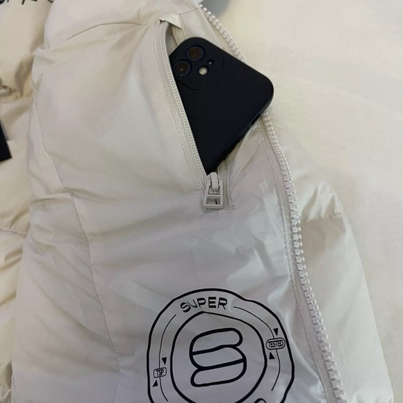 New Aritzia Supersnug Puff Mid - Picture 6 of 9